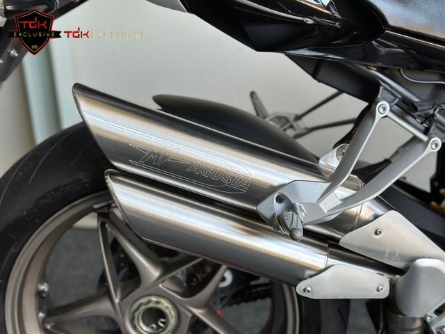 mv-agusta - brutale-990-r