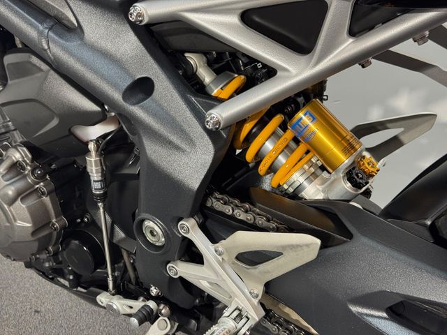 triumph - speed-triple-1200-rs