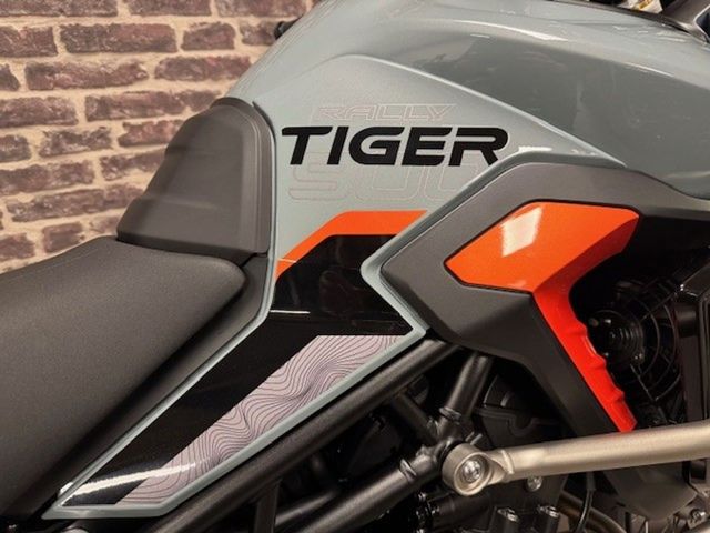 triumph - tiger-900-desert-edition