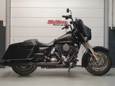 HARLEY-DAVIDSON STREET GLIDE FLHXI – foto 2