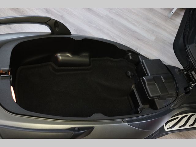 piaggio - mp3-500-hpe-sport-abs-asr