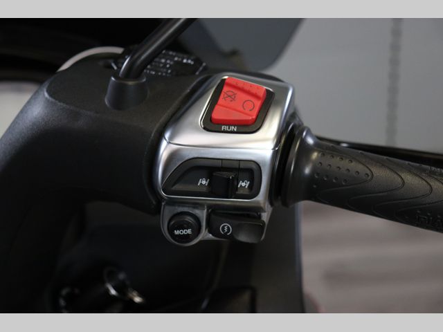 piaggio - mp3-500-hpe-sport-abs-asr