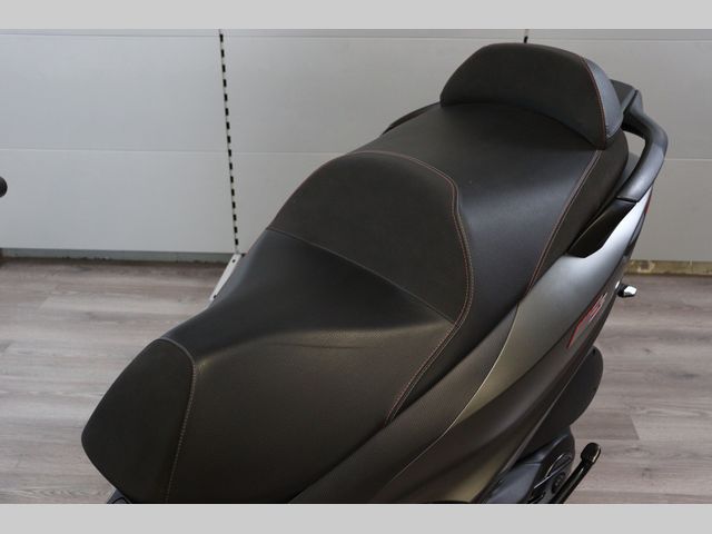 piaggio - mp3-500-hpe-sport-abs-asr