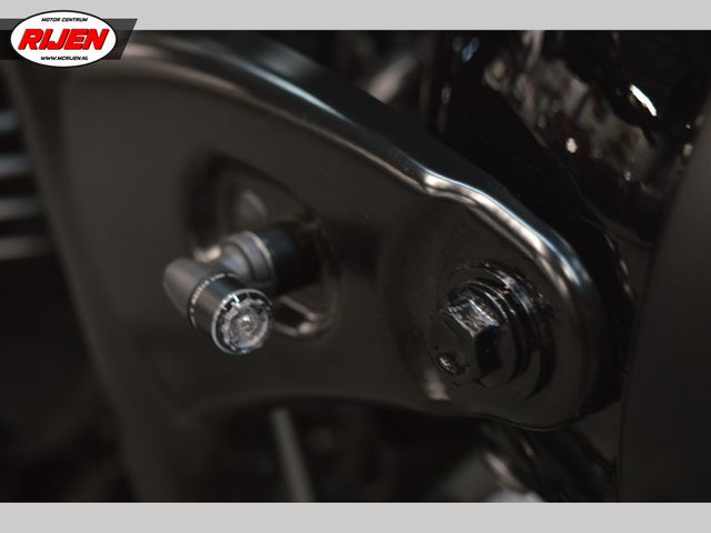 triumph - bonneville-t-120-black