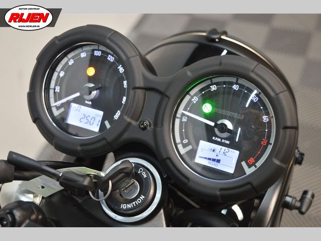 triumph - bonneville-t-120-black