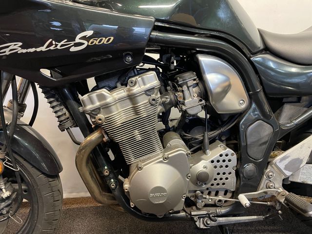 suzuki - gsf-600-s-bandit