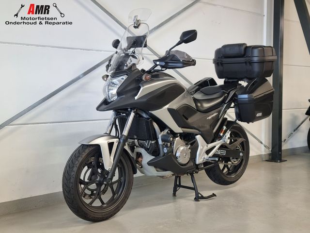 honda - nc-700-x-dct