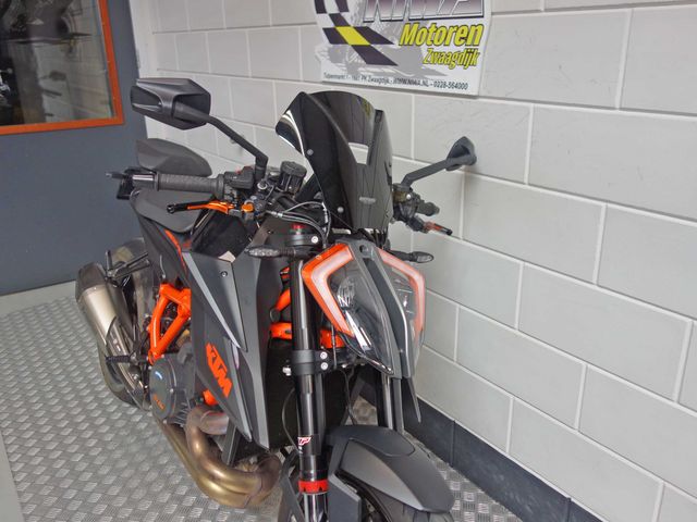 ktm - 1290-super-duke-r