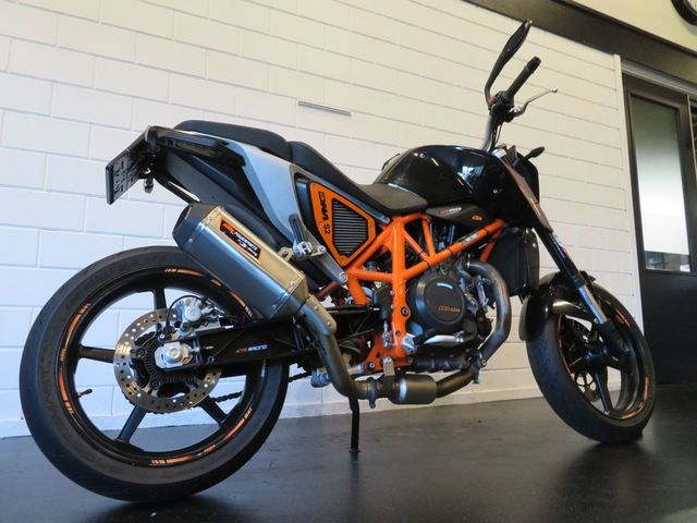 ktm - 690-duke