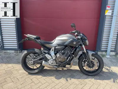 YAMAHA MT 07 ABS – foto 4