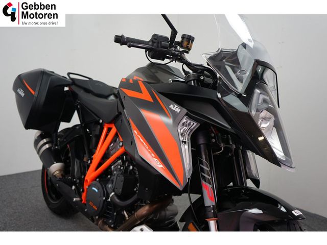 ktm - 1290-super-duke-gt
