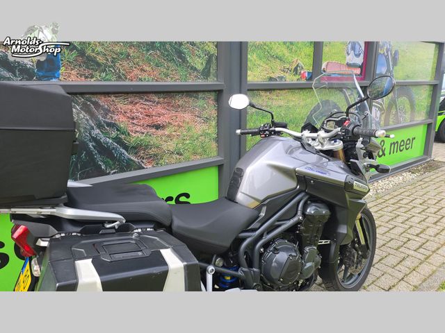 triumph - tiger-explorer