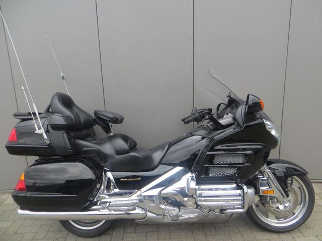honda - gl-1800-goldwing