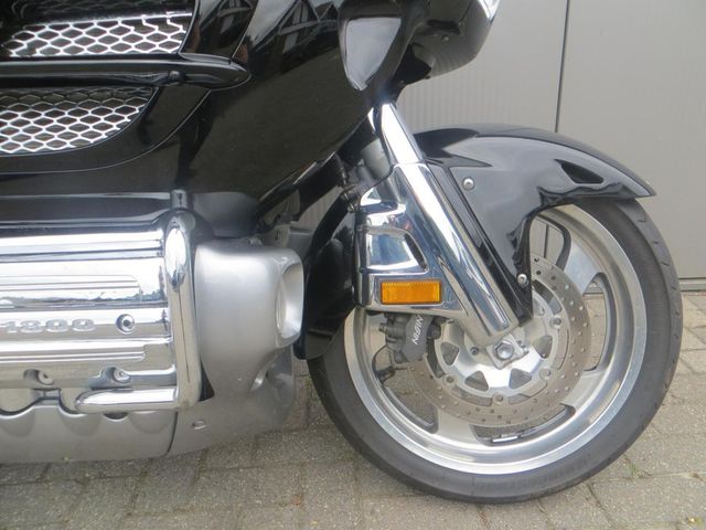 honda - gl-1800-goldwing