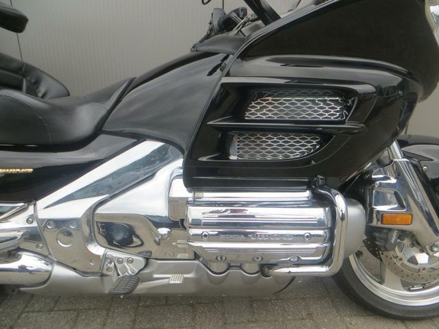 honda - gl-1800-goldwing