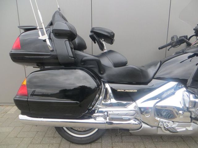 honda - gl-1800-goldwing