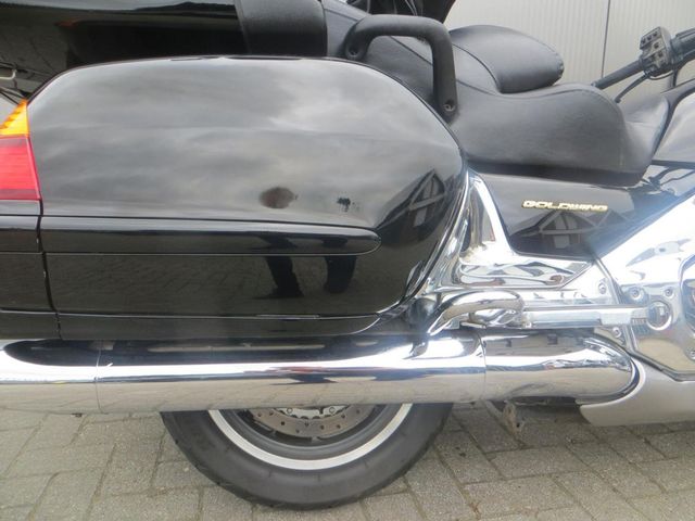 honda - gl-1800-goldwing