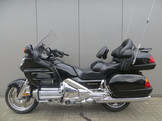 honda - gl-1800-goldwing