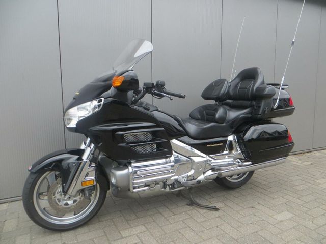 honda - gl-1800-goldwing