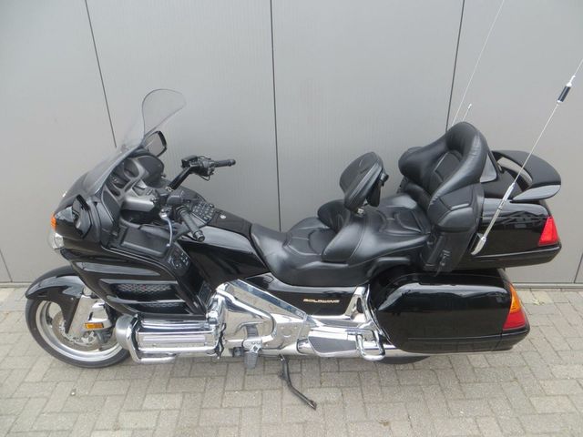 honda - gl-1800-goldwing