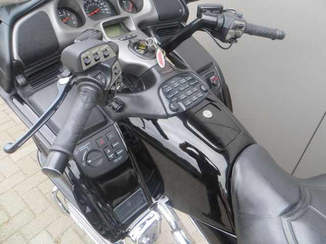 honda - gl-1800-goldwing