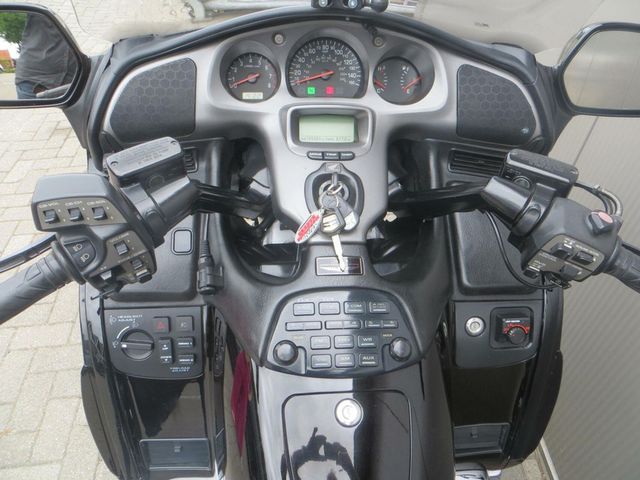 honda - gl-1800-goldwing