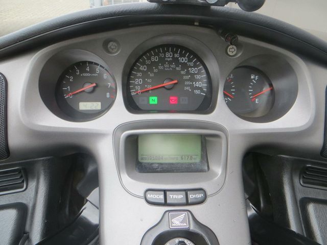 honda - gl-1800-goldwing