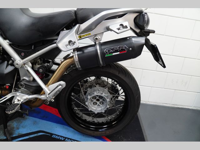 moto-guzzi - stelvio-1200-4v