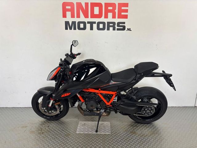 ktm - 1290-super-duke-r