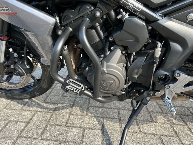 triumph - tiger-660