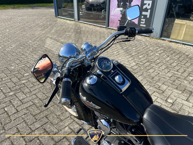 harley-davidson - softail-deluxe-flstni