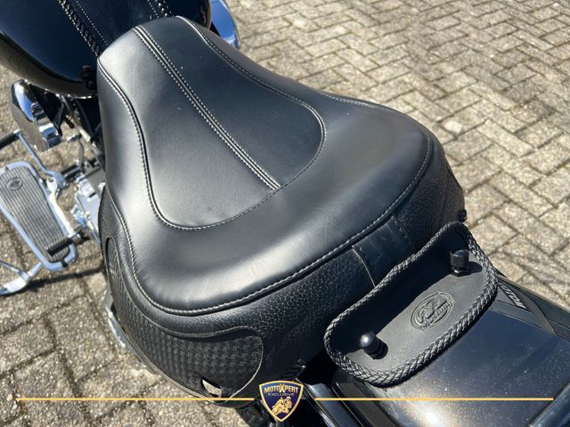 harley-davidson - softail-deluxe-flstni