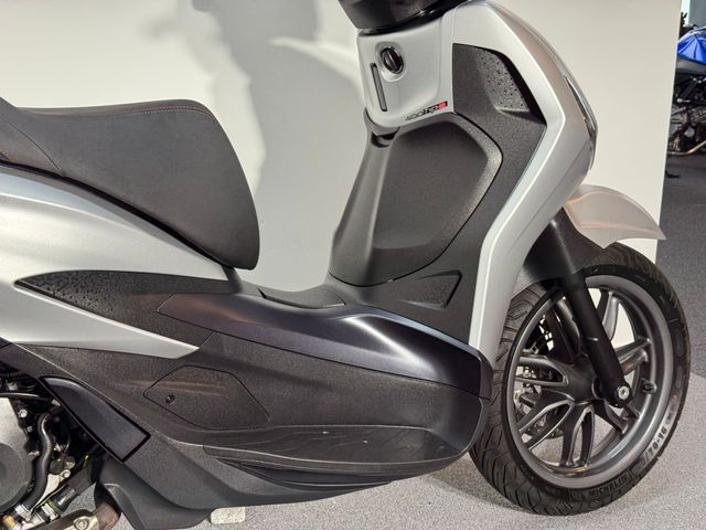 piaggio - beverly-400-s