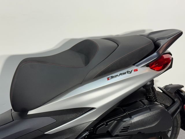 piaggio - beverly-400-s