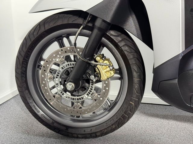 piaggio - beverly-400-s