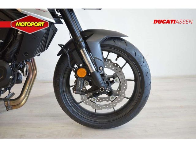 honda - cb-750-hornet