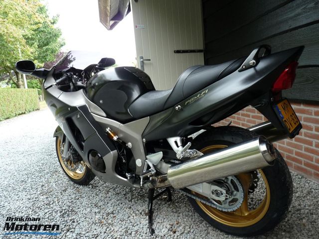 honda - cbr-1100--xx-super-blackbird