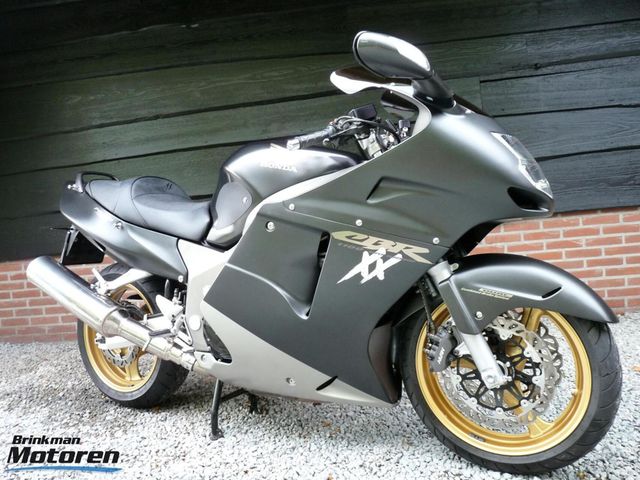 honda - cbr-1100--xx-super-blackbird