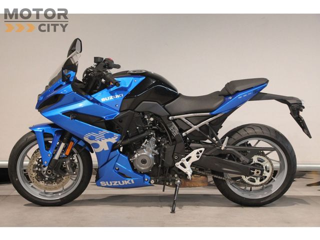 suzuki - gsx-8r