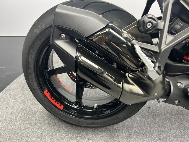 bmw - r-1300-r