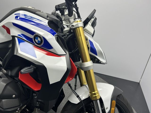 bmw - r-1300-r