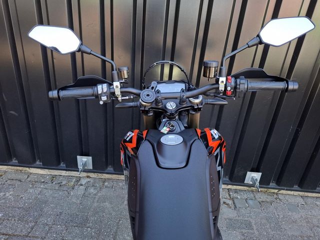 ducati - hypermotard-698-mono-rve