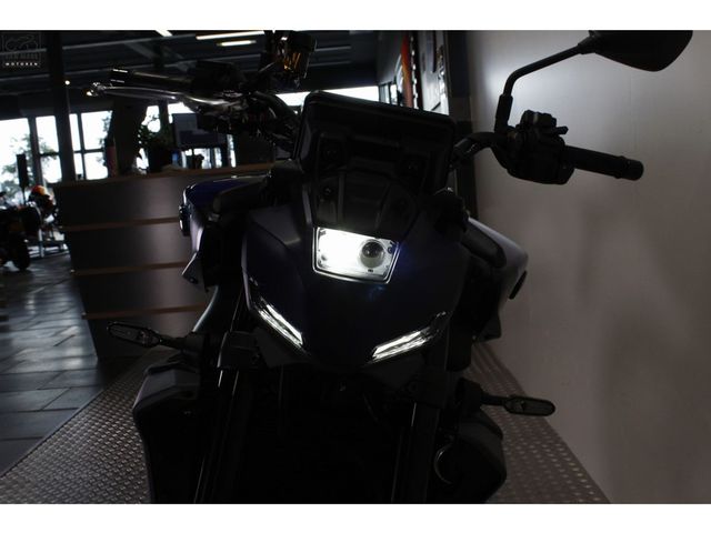 yamaha - mt-09-y-amt
