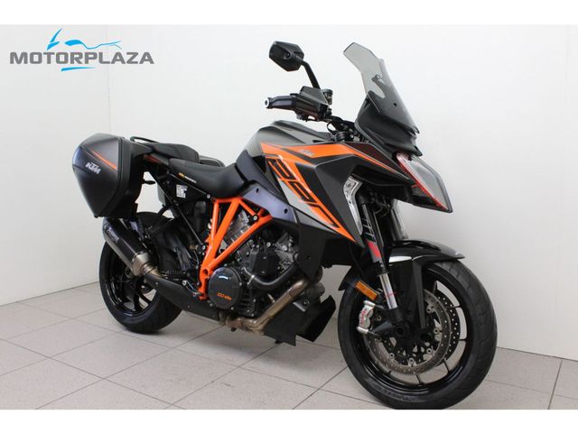 ktm - 1290-super-duke-gt