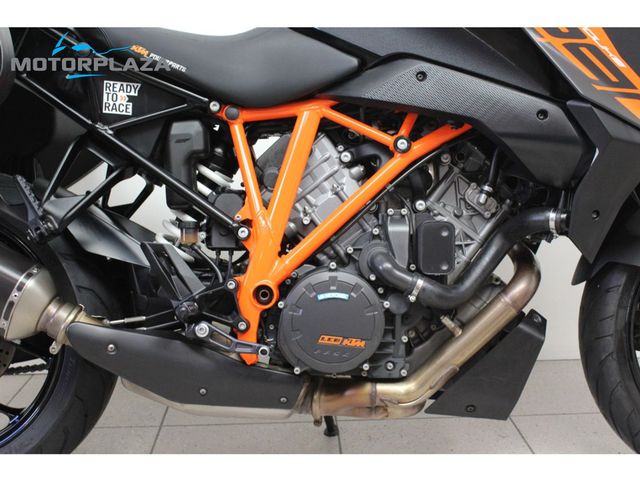 ktm - 1290-super-duke-gt