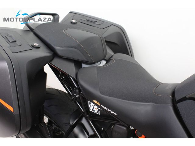 ktm - 1290-super-duke-gt