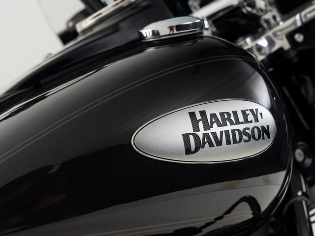 harley-davidson - heritage-softail-classic-114-flhcs