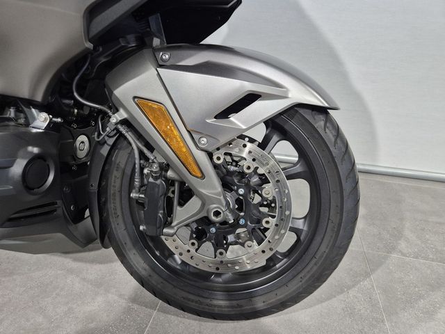 honda - gl-1800-goldwing-f6b