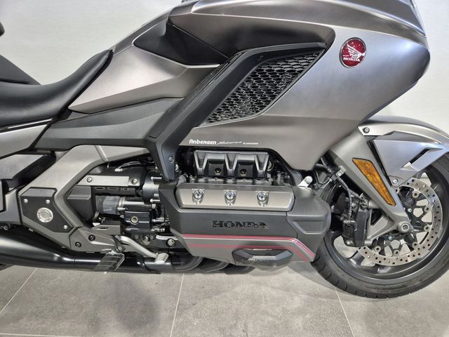 honda - gl-1800-goldwing-f6b