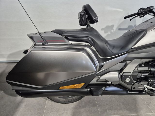 honda - gl-1800-goldwing-f6b